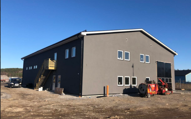 Fastighetsbolag söker lån för asfaltering på fastighet Fastighetsbolag söker lån för asfaltering på fastighet