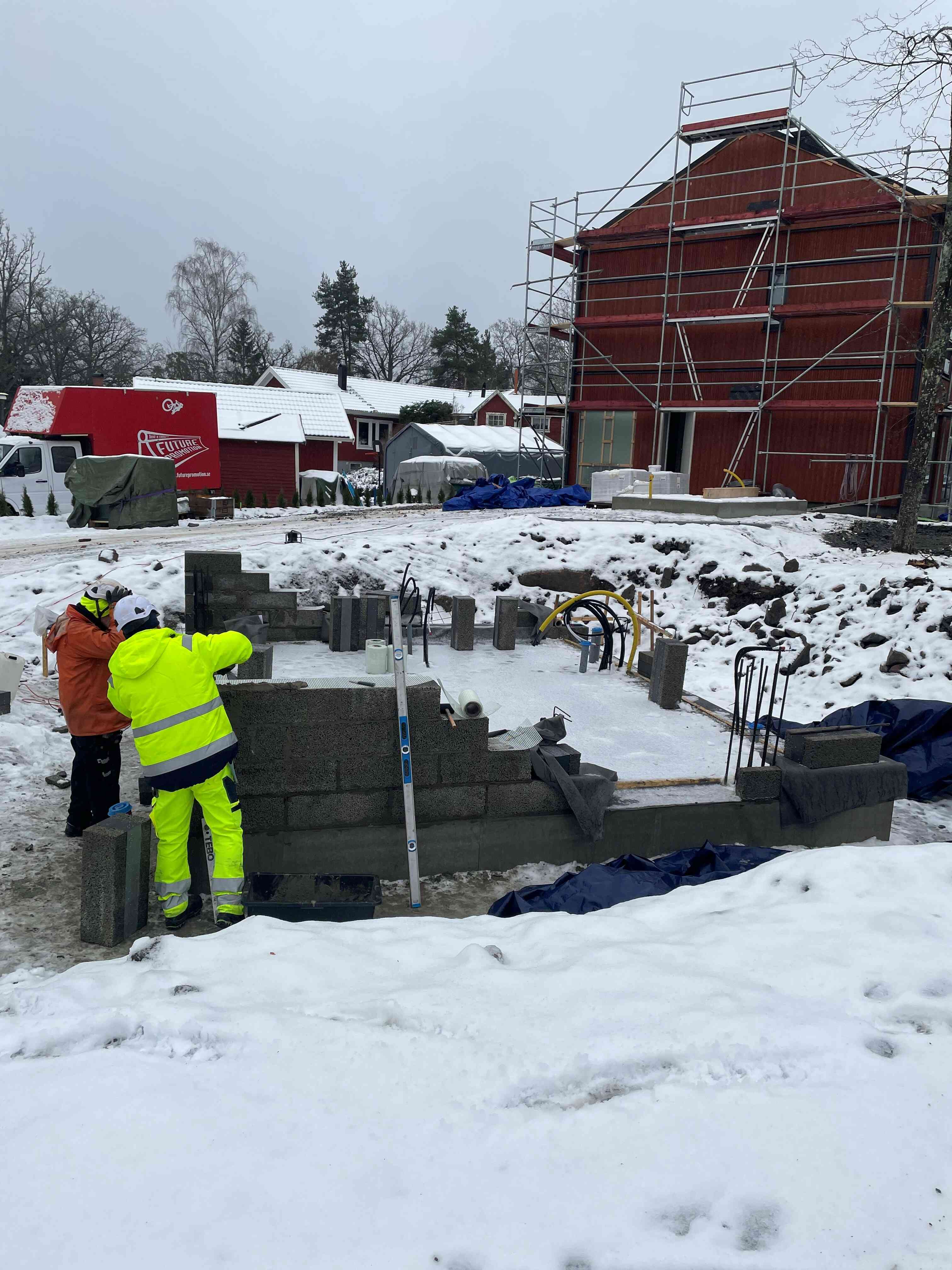 lån-3392-Bild på studiohus samt parhus Brevvågen9